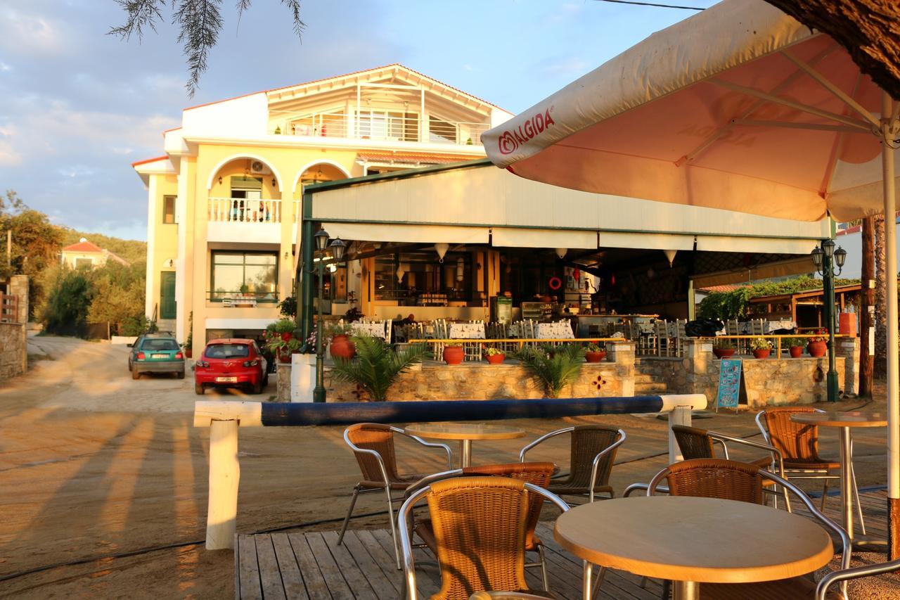 Delfinario Hotel Pteleos Exterior photo